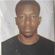 Je suis un étudiant en master à l’american business of paris. J’ai une facilité à transmettre les bases en anglais